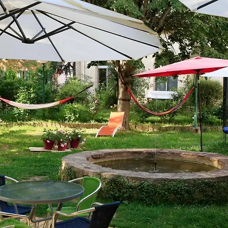 La Vie Est Belle Apartament